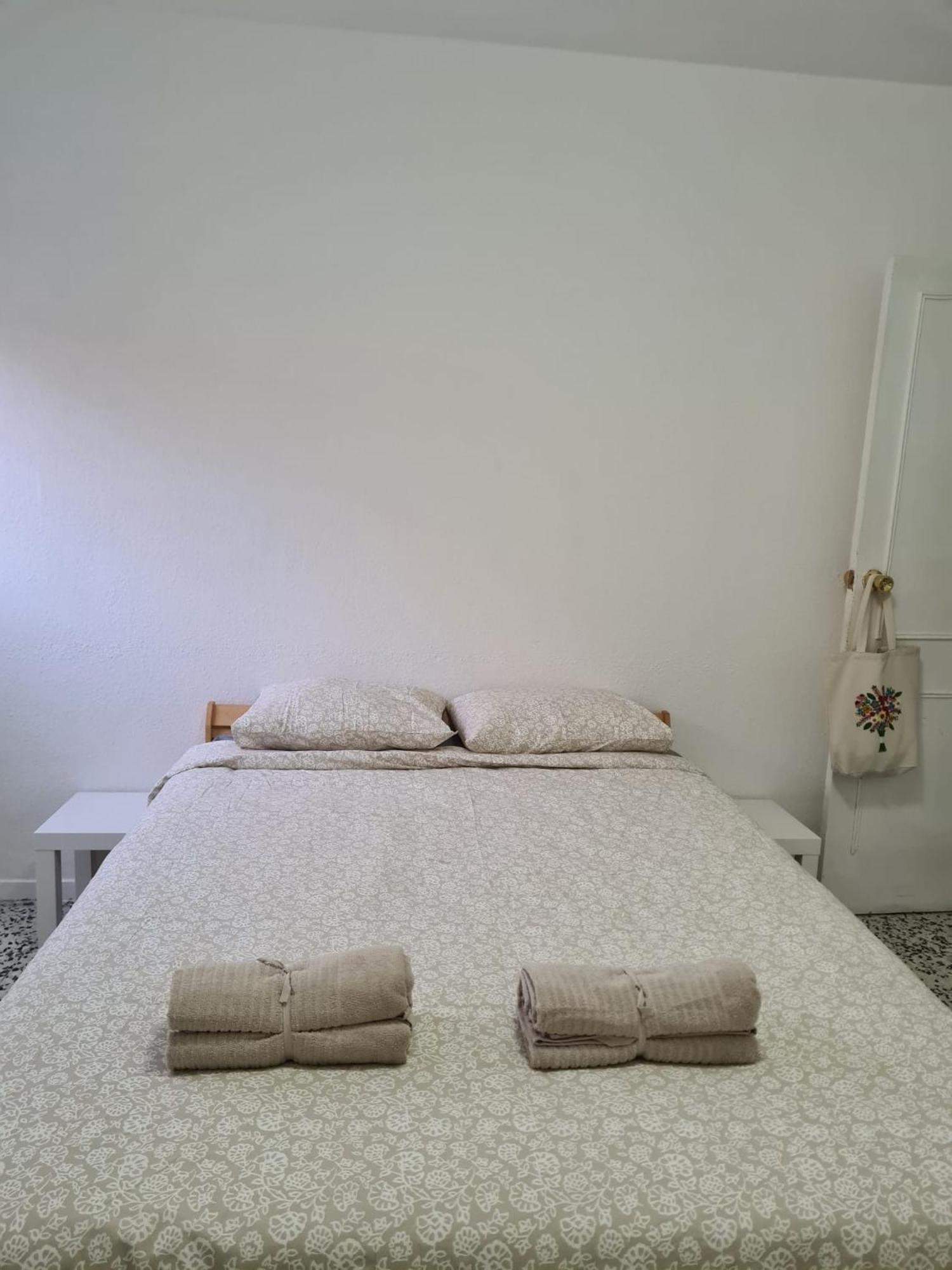 Eeb Private Room Habitacion Privada En Piso Compartido La Laguna  Exterior foto